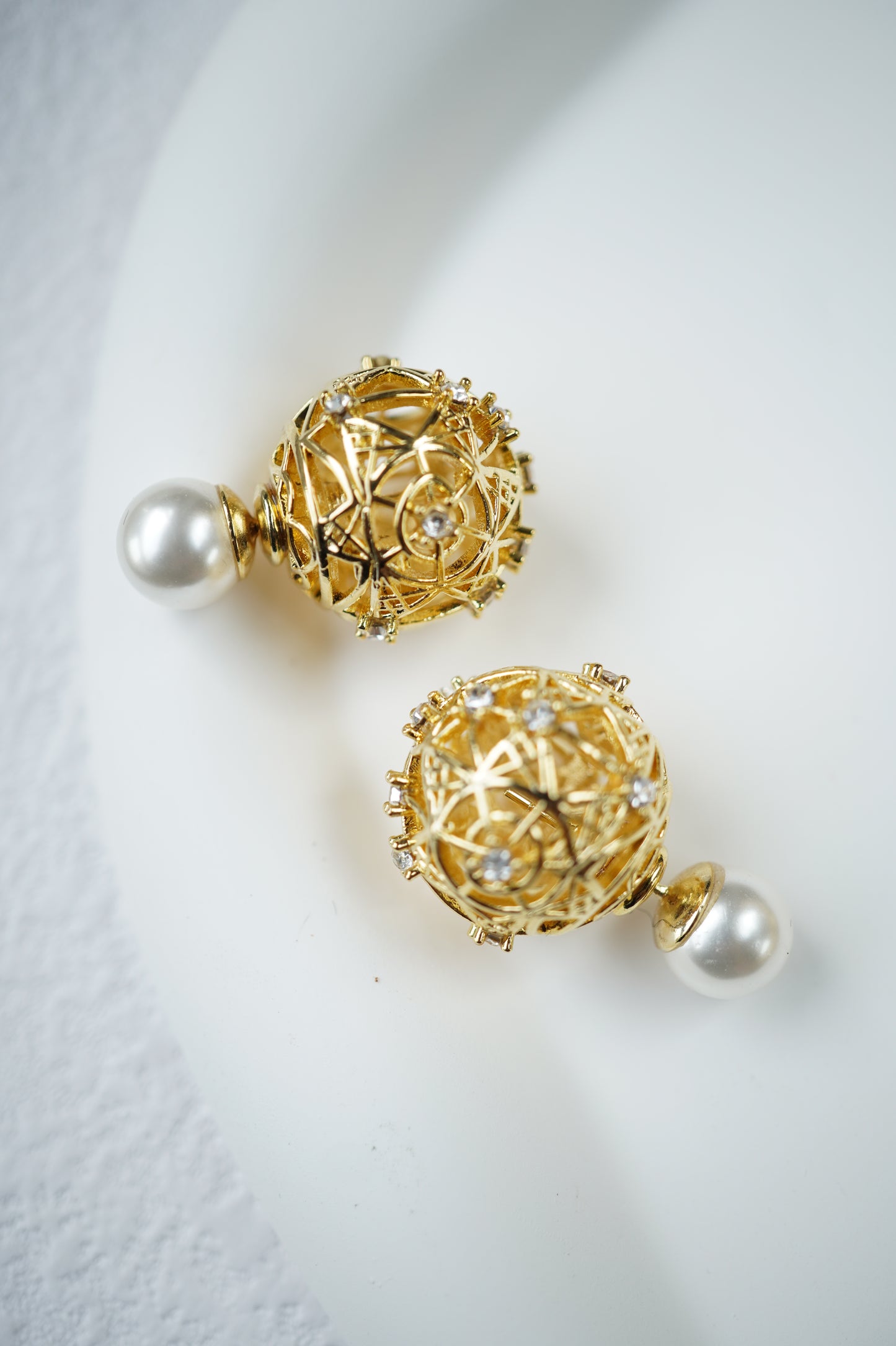 Vintage Pearl Geometric Earrings - Timeless Luxury Design