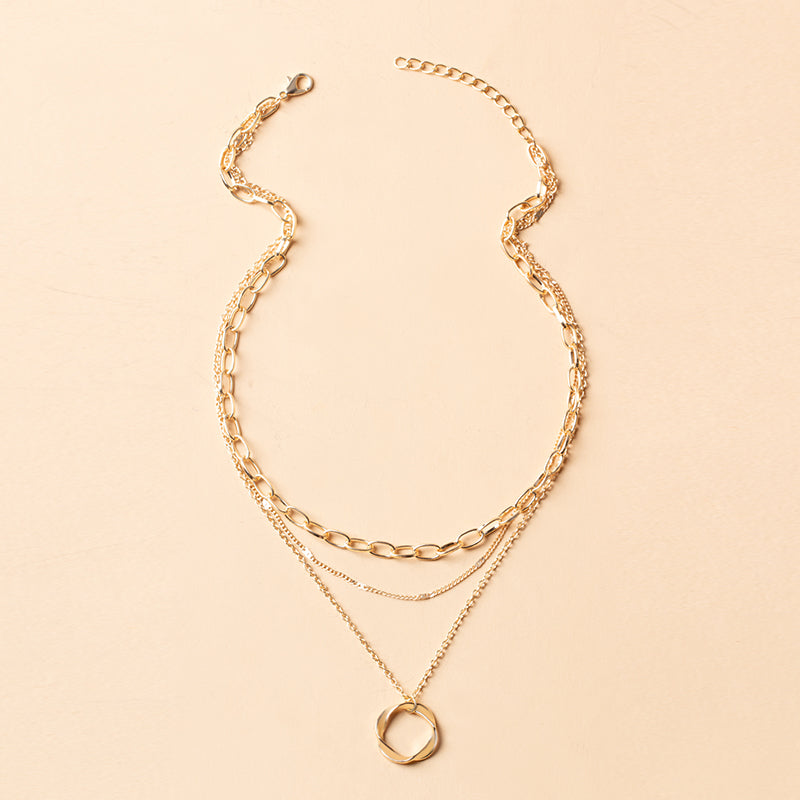 Thick Chain Ring Pendant Necklace: Unique & Stylish